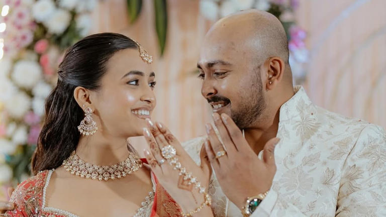 prithvi shaw, akriti agarwal