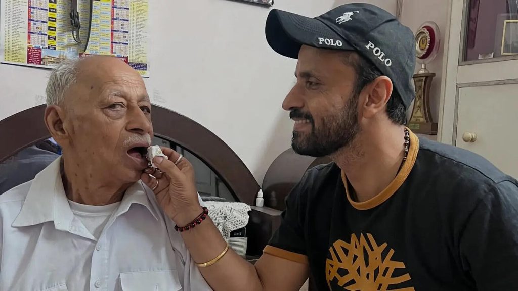 Comedian Rajiv Thakur's Father Passes Away; Krushna Abhishek Confirms Sad News!