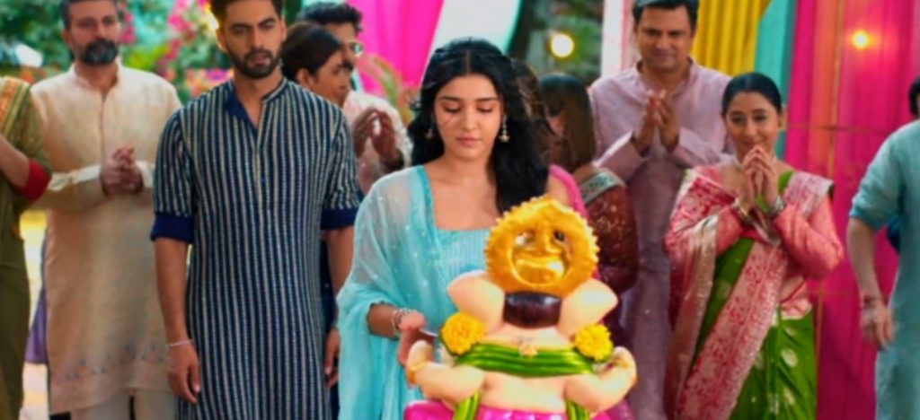 'Yeh Rishta Kya Kehlata Hai' Spoiler: Kabir And Myra Decide To Run Away; Armaan And Abhira Left Shocked By A Massive Marriage Proposal