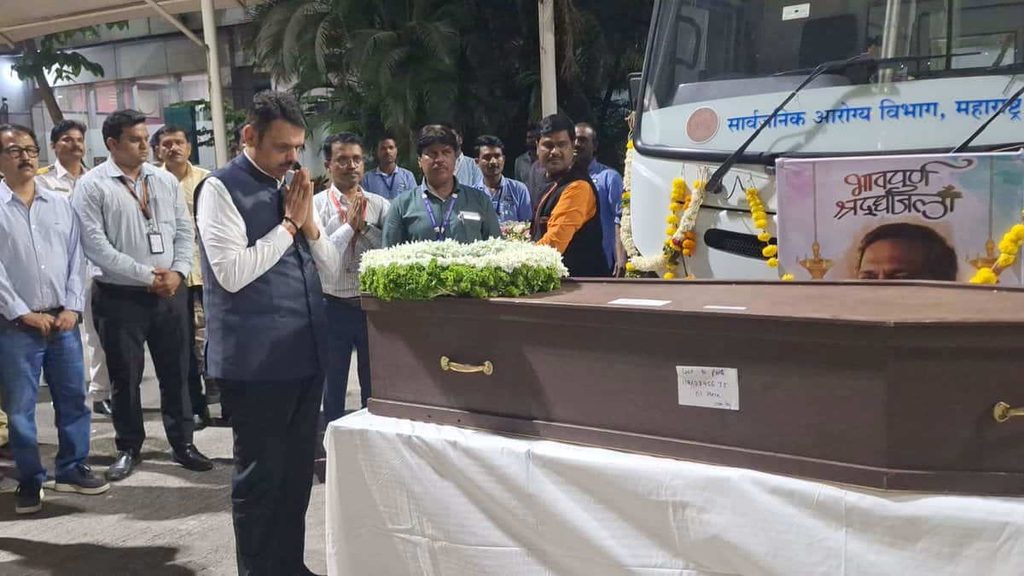 Nana Patekar's Mortal Remains Brought To Donje Village; Maharashtra CM Devendra Fadnavis Pays His Respects